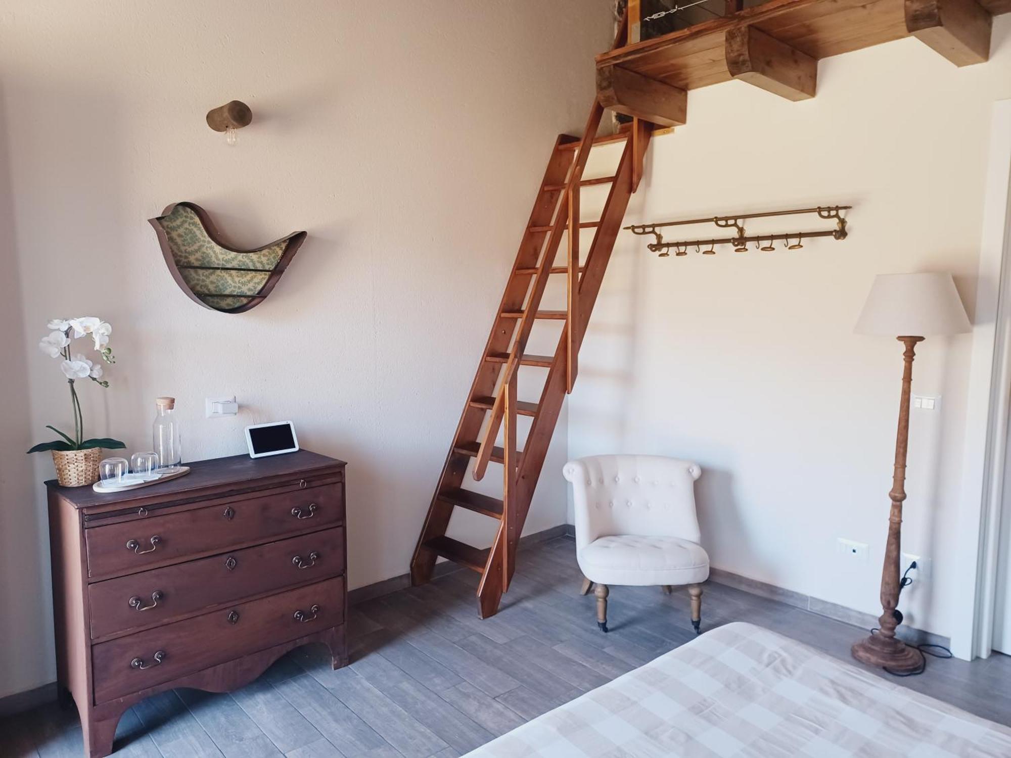 Country-Chic B&B "Il Pozzo E La Macina" Bardi Eksteriør bilde